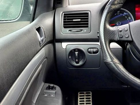 Used 2008 Volkswagen GTI 2-Door image 16