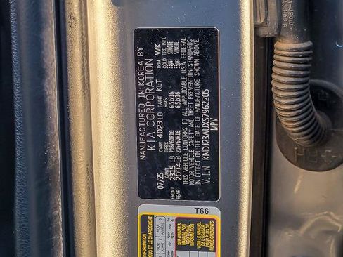 Used 2025 Kia Soul LX w/ LX Technology Package FWD image 32