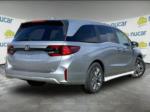 New 2026 Honda Odyssey Touring image 6