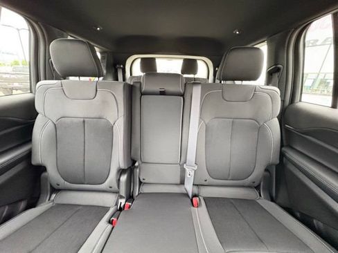 New 2025 Jeep Grand Cherokee L Laredo w/ Luxury Tech Group I image 23