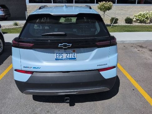 Used 2022 Chevrolet Bolt EUV Premier w/ Launch Edition FWD image 5