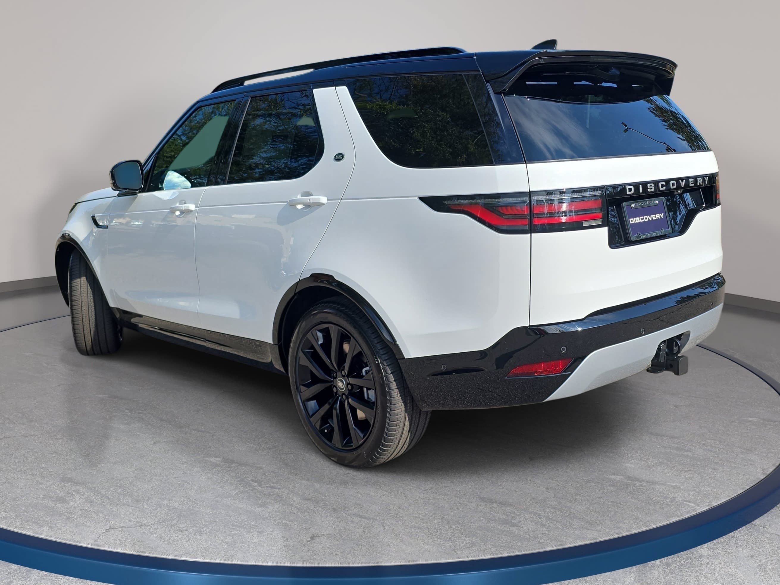 New 2026 Land Rover Discovery Limited Edition AWD/4WD image 7