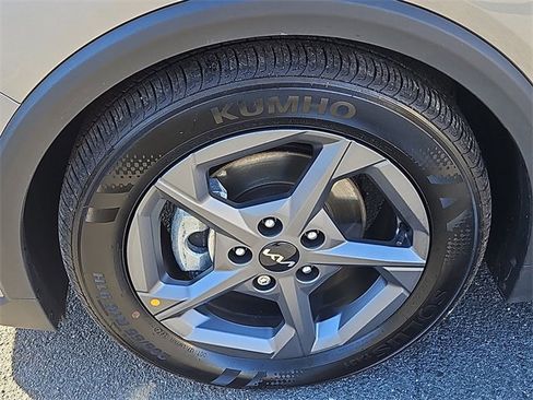 Certified 2025 Kia K4 LXS image 6