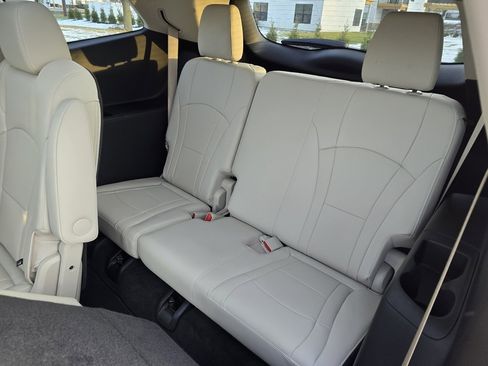 Used 2023 Buick Enclave Essence w/ Experience Buick Package image 10