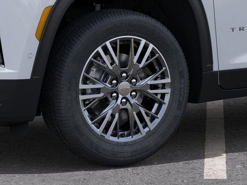 New 2026 Chevrolet Traverse LT w/ Enhanced Driving Package image 19