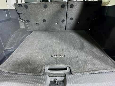 Used 2023 Nissan Rogue SV image 27