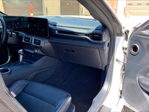 Used 2024 Ford Mustang Premium image 19