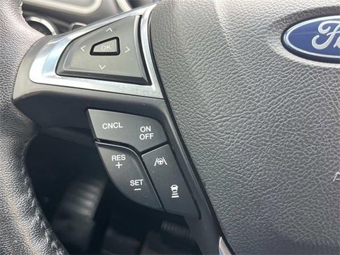 Used 2019 Ford Edge SEL w/ Equipment Group 201A image 32