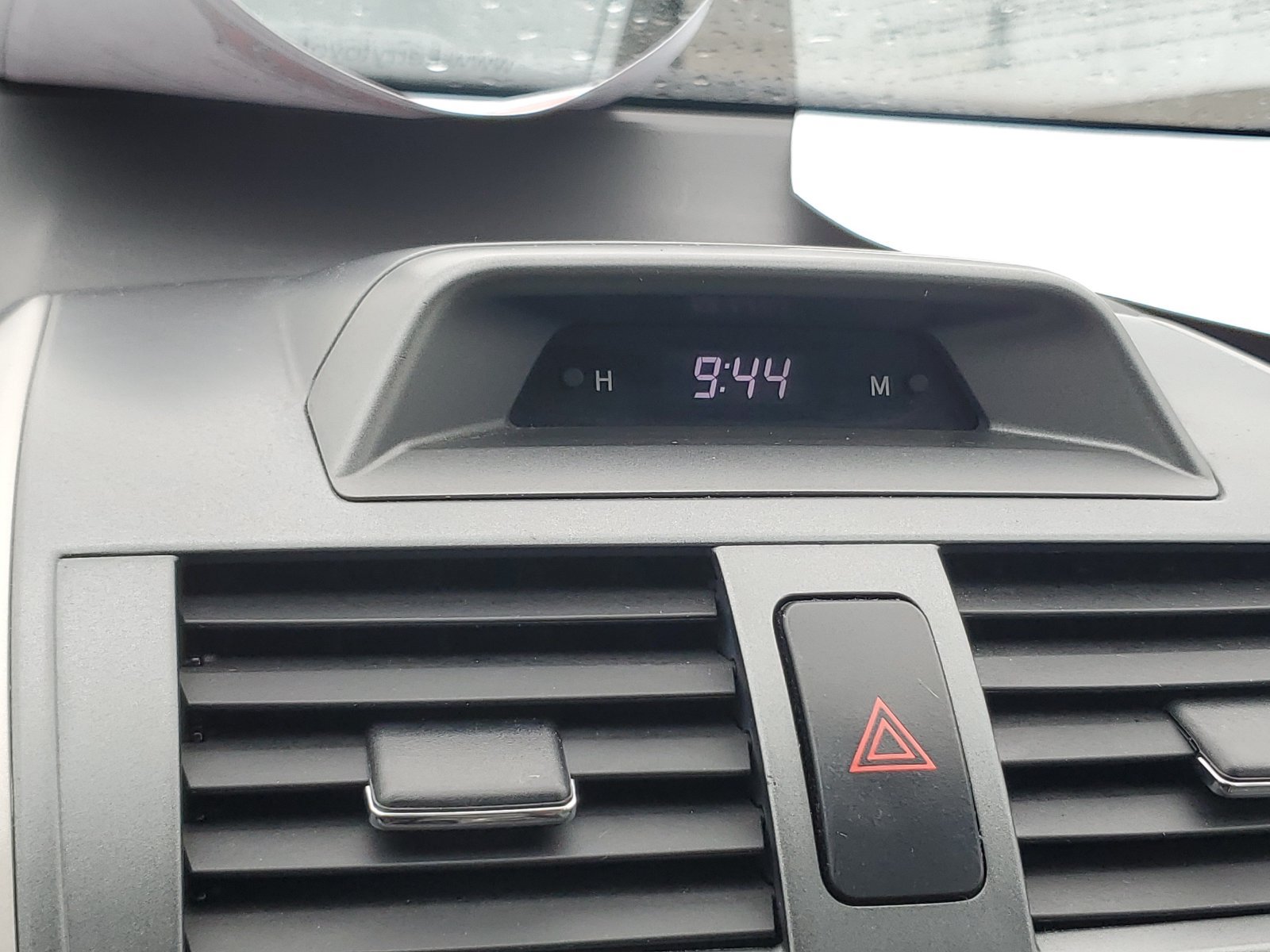 Used 2013 Toyota Corolla LE FWD image 25