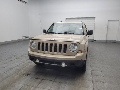 Used 2017 Jeep Patriot High Altitude FWD image 15