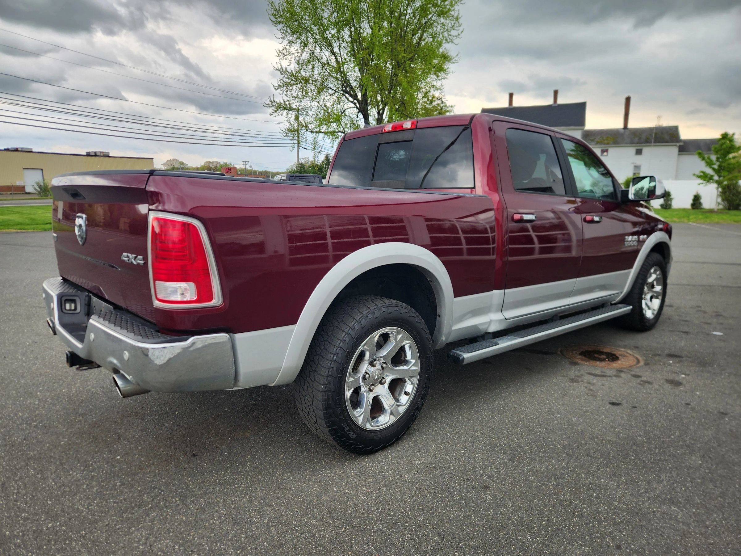 Used 2017 RAM 1500 Laramie w/ Convenience Group AWD/4WD image 16