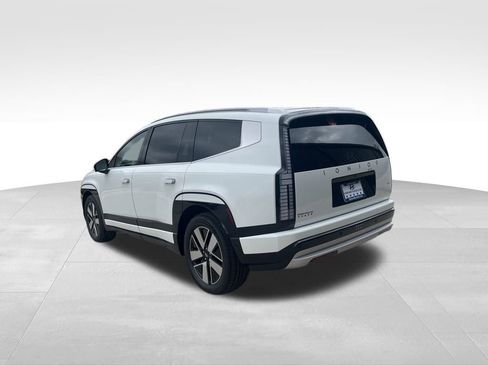 New 2026 Hyundai Ioniq 9 SEL image 4