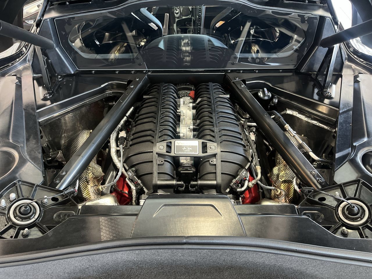 Used 2024 Chevrolet Corvette Z06 w/ Z07 Performance Package RWD image 25