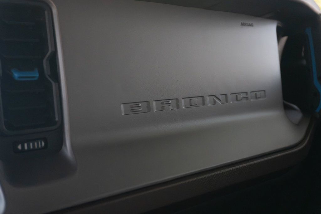Used 2023 Ford Bronco Outer Banks w/ Sasquatch Package AWD/4WD image 33