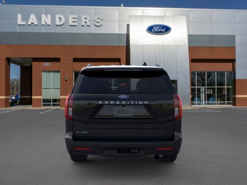 New 2026 Ford Expedition Active image 5