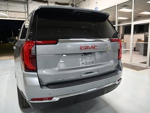 New 2026 GMC Yukon XL Elevation w/ Elevation Premium Package image 6