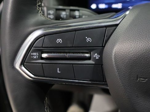 Used 2024 Chevrolet Traverse LT image 33