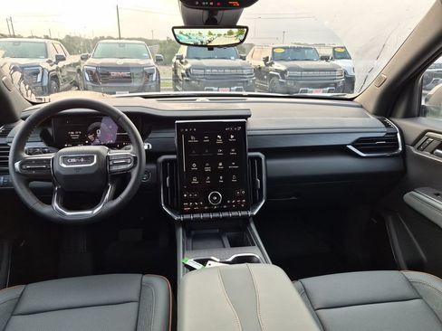 New 2026 GMC Acadia AT4 w/ Luxury Package AWD/4WD image 33