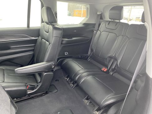 Used 2023 Jeep Grand Cherokee L Limited image 24