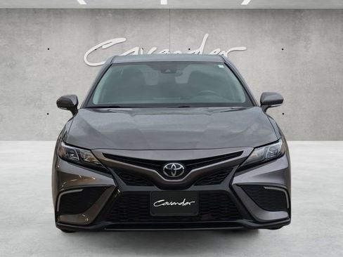 Used 2024 Toyota Camry SE image 18