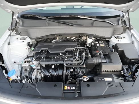 Certified 2026 Hyundai Kona SE AWD/4WD image 19