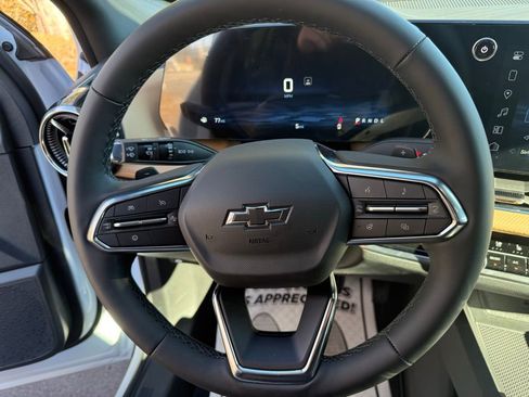 New 2026 Chevrolet Equinox ACTIV w/ Convenience Package III image 9