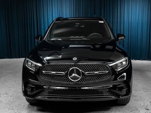 Certified 2025 Mercedes-Benz GLC 300 image 2