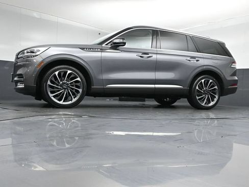 Certified 2022 Lincoln Aviator Reserve w/ Equipment Group 201A AWD/4WD image 39
