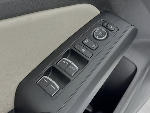Certified 2024 Honda Civic EX-L image 17