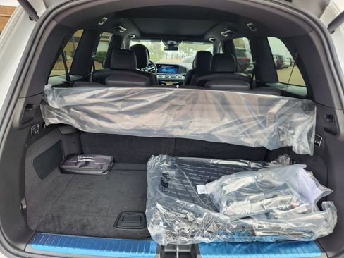New 2026 Mercedes-Benz GLS 450 4MATIC image 8