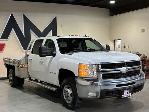 Used 2007 Chevrolet Silverado 3500 LTZ AWD/4WD image 2
