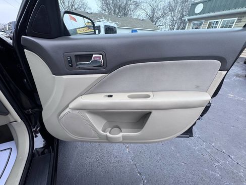 Used 2012 Ford Fusion SE image 33