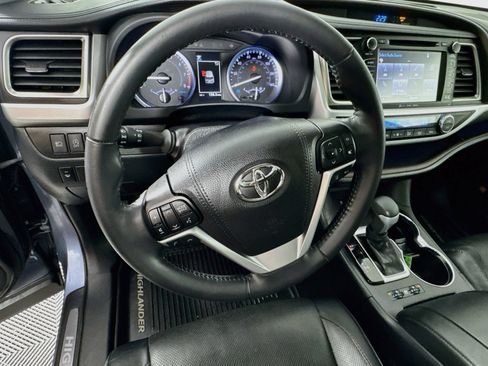Used 2019 Toyota Highlander Limited AWD/4WD image 9