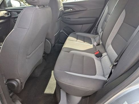Used 2023 Chevrolet TrailBlazer LS FWD image 18
