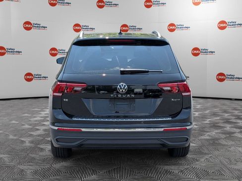 Used 2023 Volkswagen Tiguan SE w/ Panoramic Sunroof Package AWD/4WD image 6