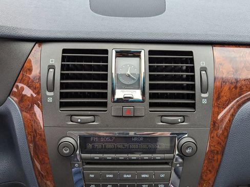 Used 2007 Cadillac DTS FWD image 21