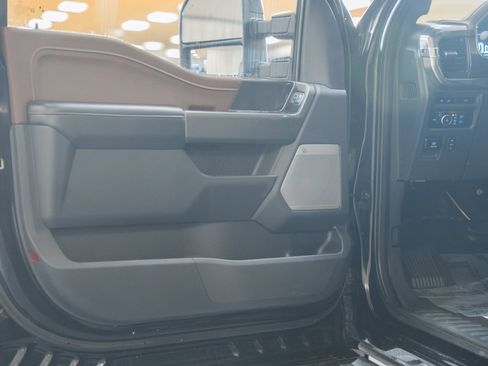 Used 2023 Ford F150 Lariat w/ Equipment Group 502A High image 41