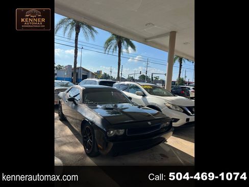 Used 2010 Dodge Challenger SE RWD image 1