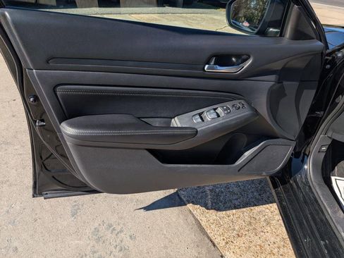 Used 2019 Nissan Altima 2.5 S image 12