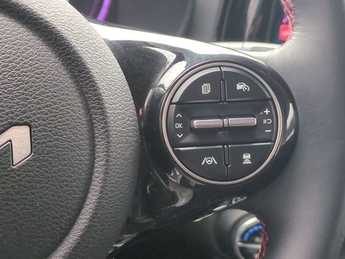 Used 2024 Kia Soul GT-Line w/ GT-Line Technology Package FWD image 25