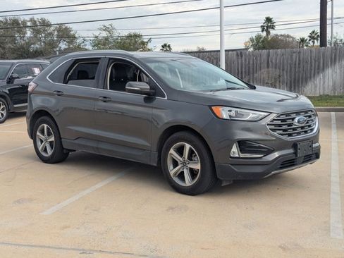 Used 2019 Ford Edge SEL w/ Equipment Group 201A image 2