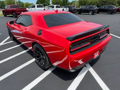 Used 2015 Dodge Challenger SRT Hellcat RWD image 6