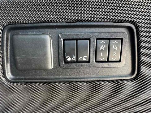 Used 2021 Cadillac Escalade ESV Sport RWD image 31