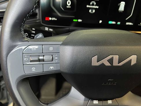 Used 2024 Kia EV9 GT-Line AWD/4WD image 37