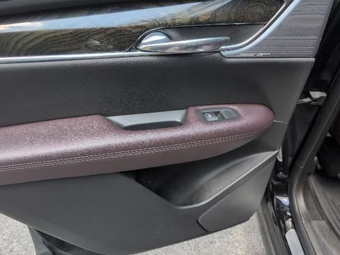 Used 2022 Cadillac XT6 Premium Luxury AWD/4WD image 18