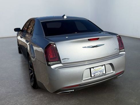 Used 2015 Chrysler 300 S image 3