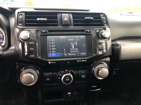 Used 2018 Toyota 4Runner TRD Off-Road Premium image 19