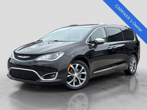 Used 2019 Chrysler Pacifica Limited FWD image 1
