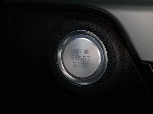 Used 2023 Kia Telluride EX w/ EX Captain's Chair Package image 28