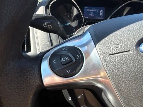 Used 2014 Ford Focus SE FWD image 12